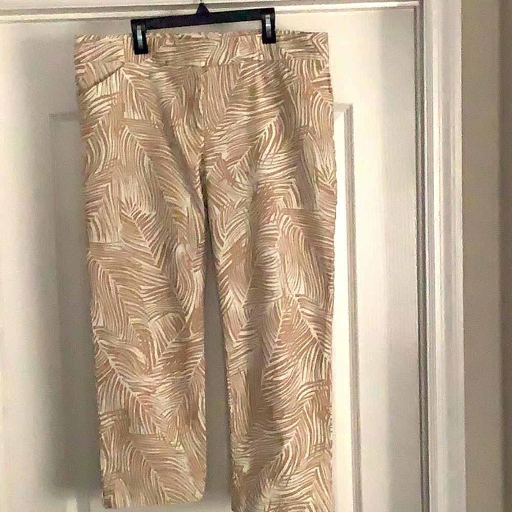 Talbots Beige and White Leaf Print Capris